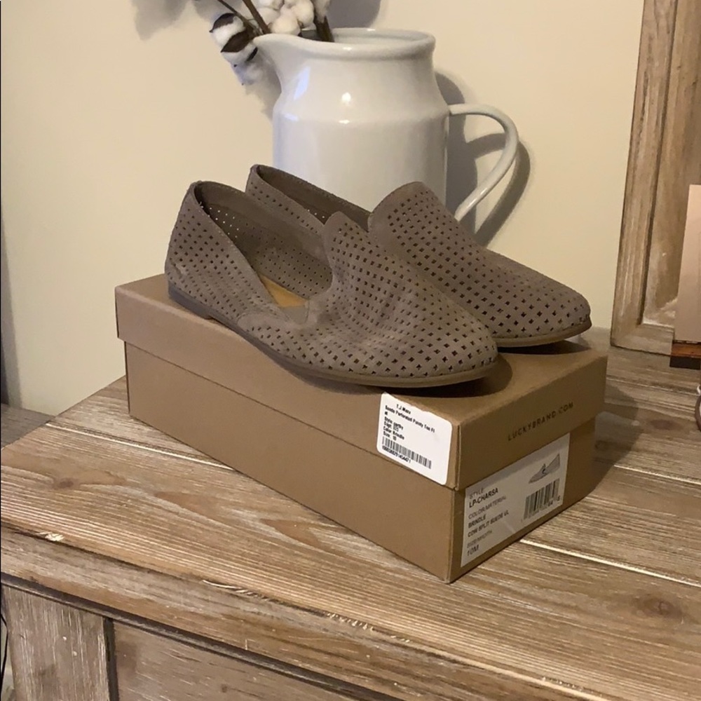 Almost new Lucky Brand Charsa suede flats